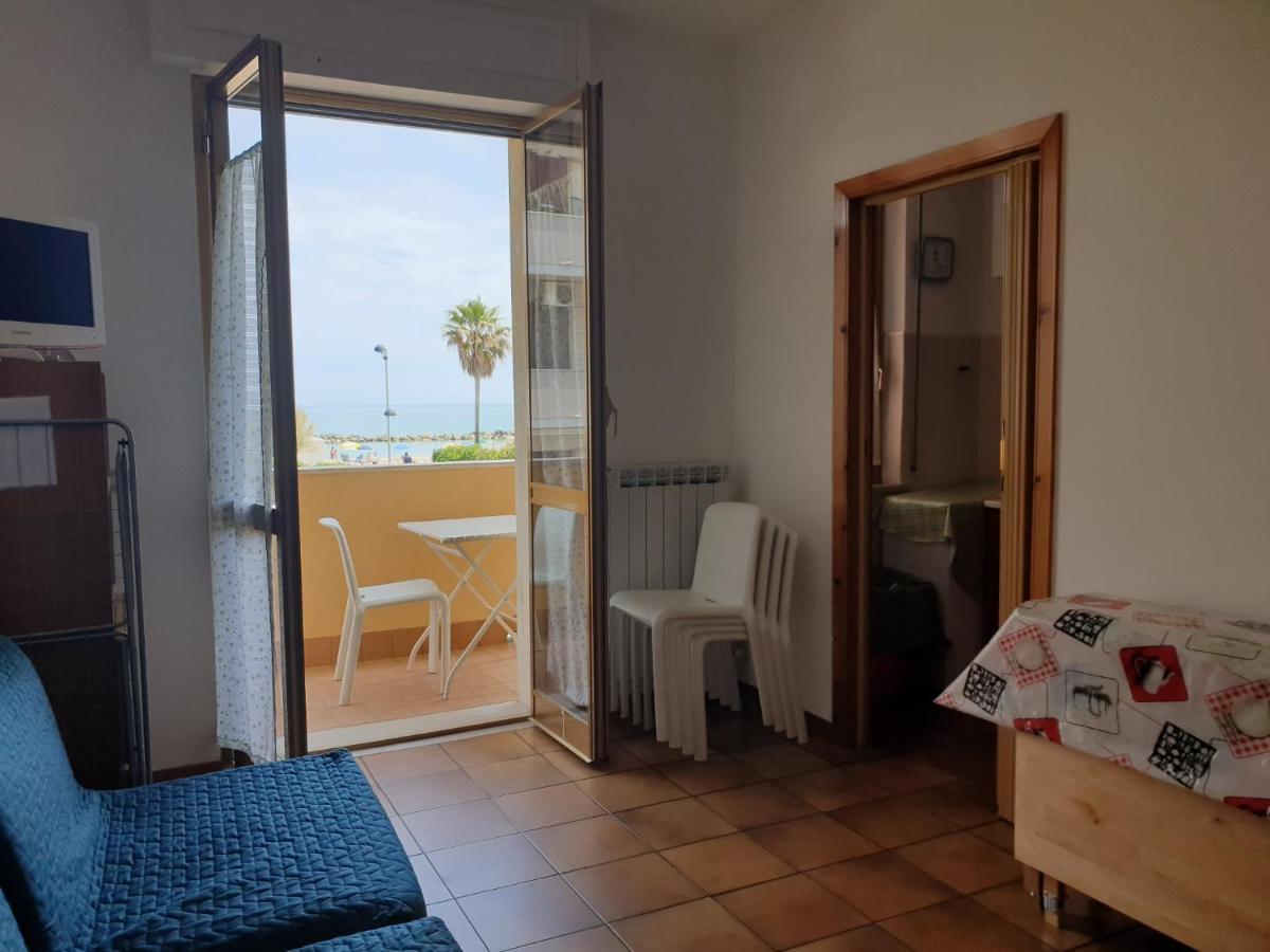My Beachouse Montesilvano Exterior foto